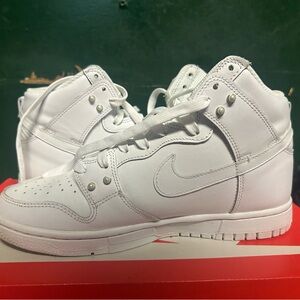 Nike Dunk High SE with pearls !!!